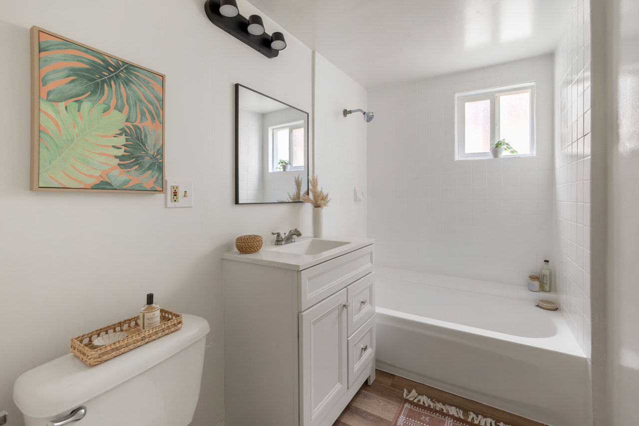 2342 Lake View Ave Silver Lake home for Sale Tracy Do Real Estate