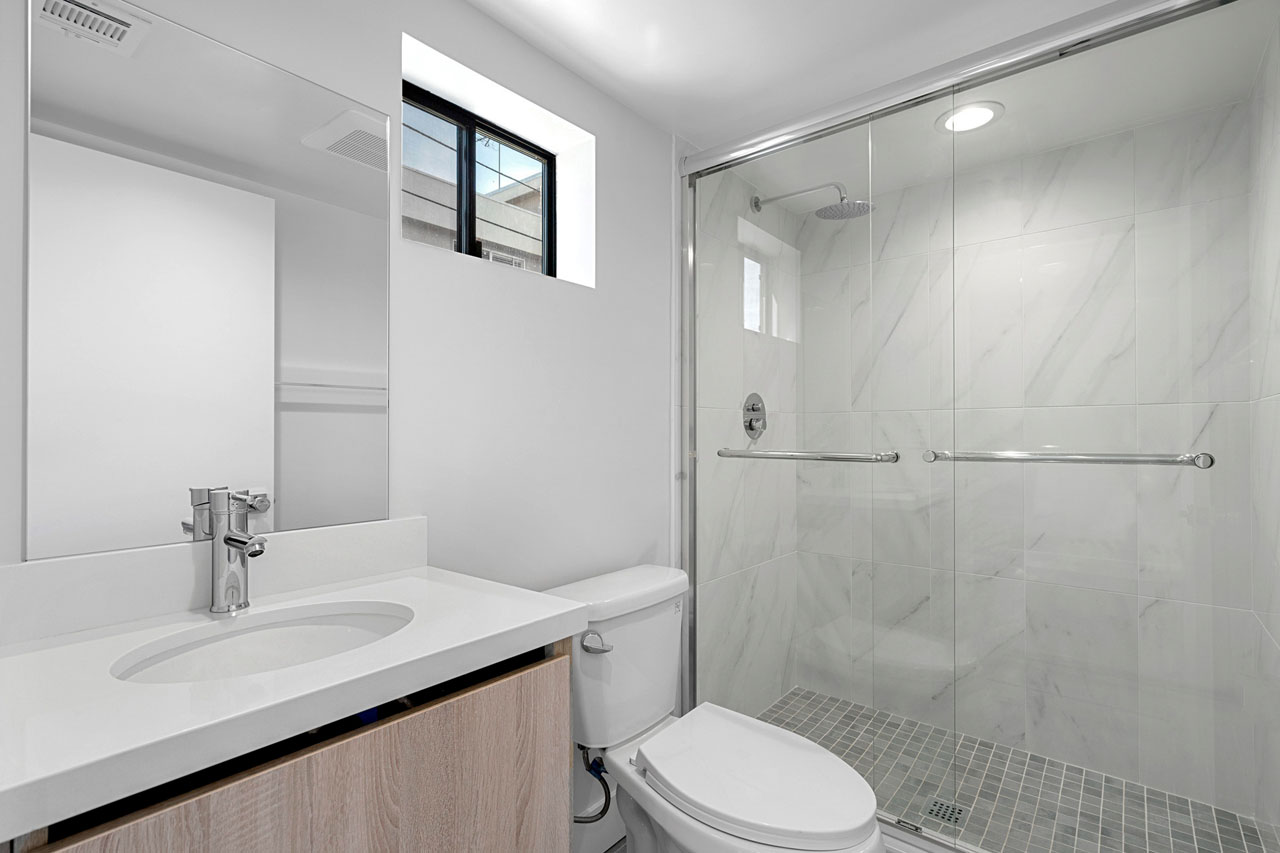 14802 Vanowen St Van Nuys Townhouse for Lease Tracy Do Real Estate