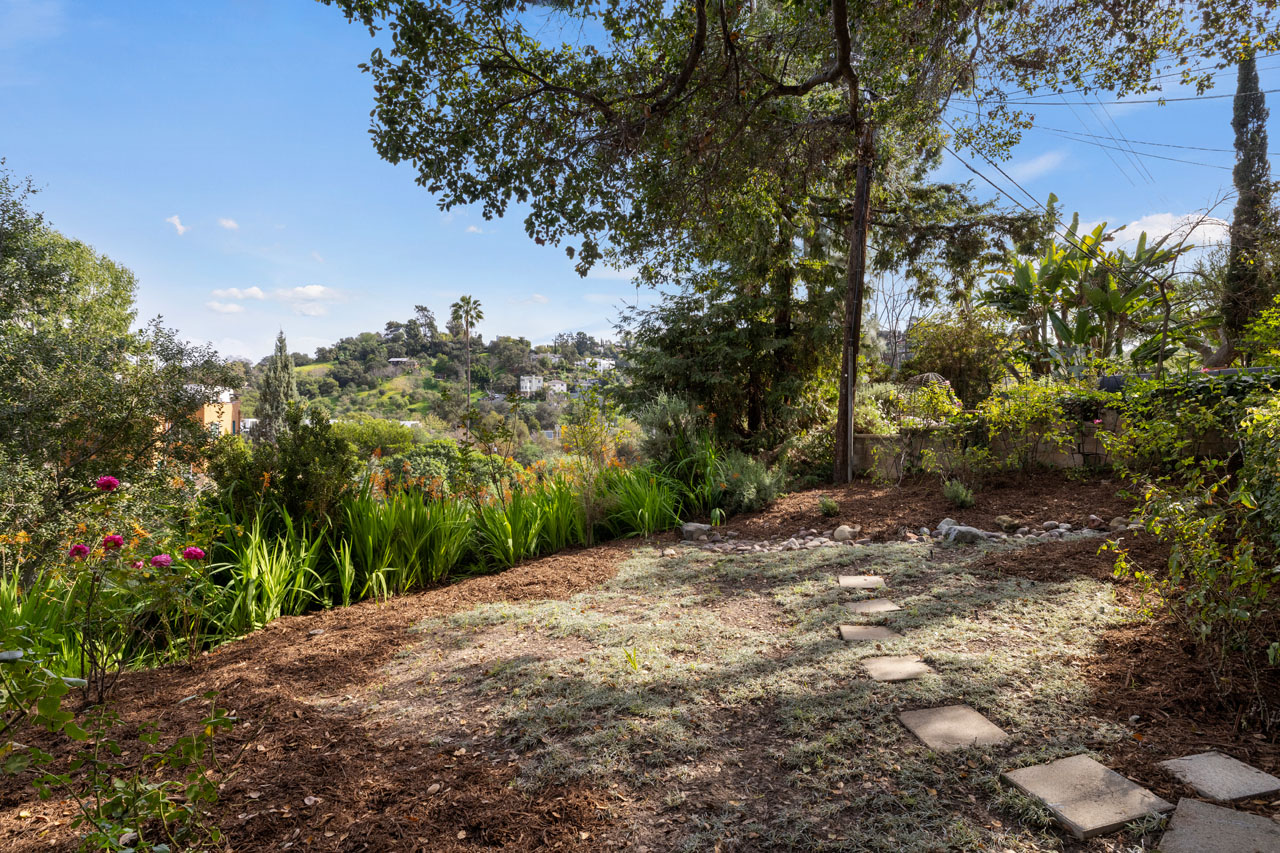 2342 Lake View Ave Silver Lake home for Sale Tracy Do Real Estate