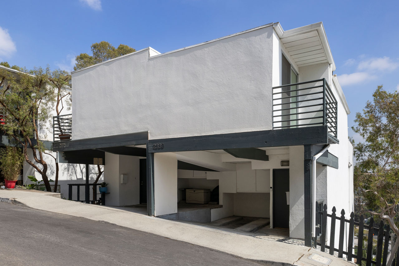 2330 & 2332 Silver Ridge Ave Silver Lake duplex for sale Tracy Do Real Estate