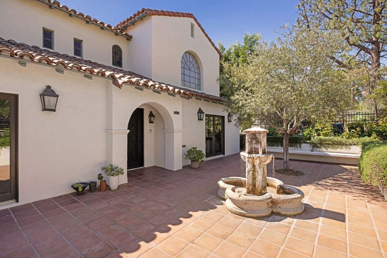 4426 Cromwell Ave Los Feliz home for sale Tracy Do Real Estate