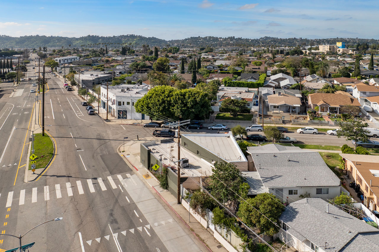 3401 Eagle Rock Blvd Commercial Building for Sale Tracy Do Real Estate