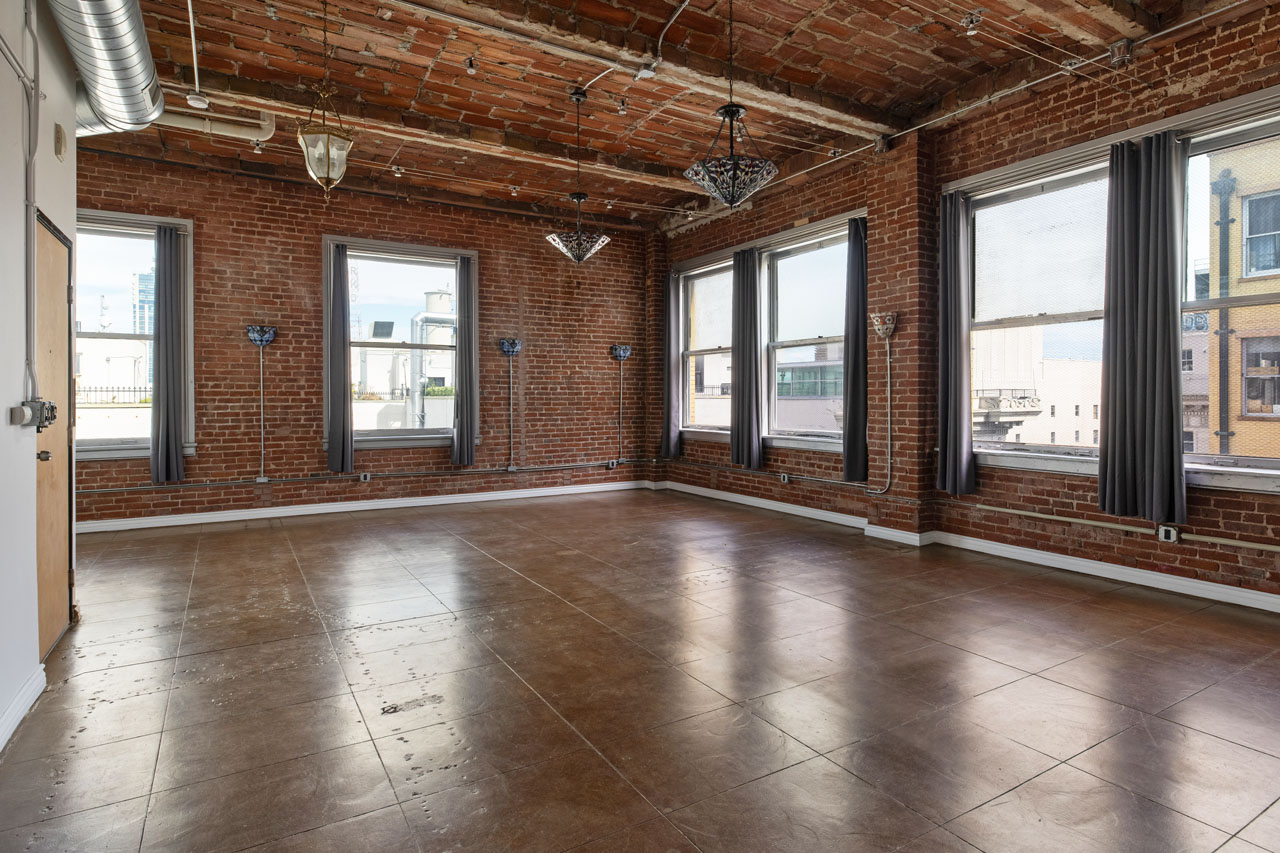 215 W 7th St #1302 DTLA Bartlett Building Loft for Sale Tracy Do Real Estate
