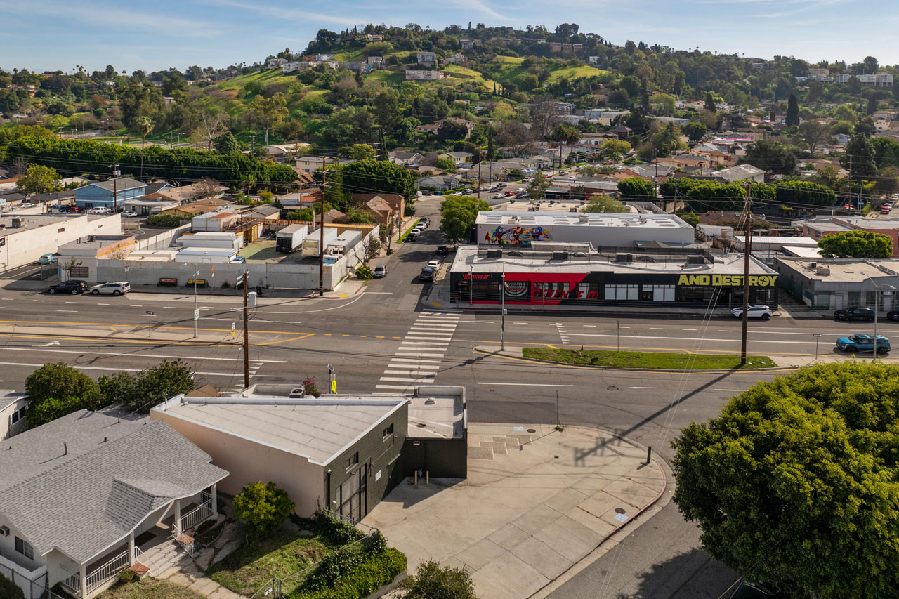 3401 Eagle Rock Blvd Commercial Building for Sale Tracy Do Real Estate