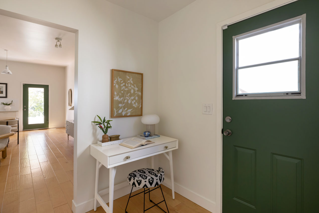 2822 & 2824 Johnston St Lincoln Heights Duplex for Sale Tracy Do Real Estate