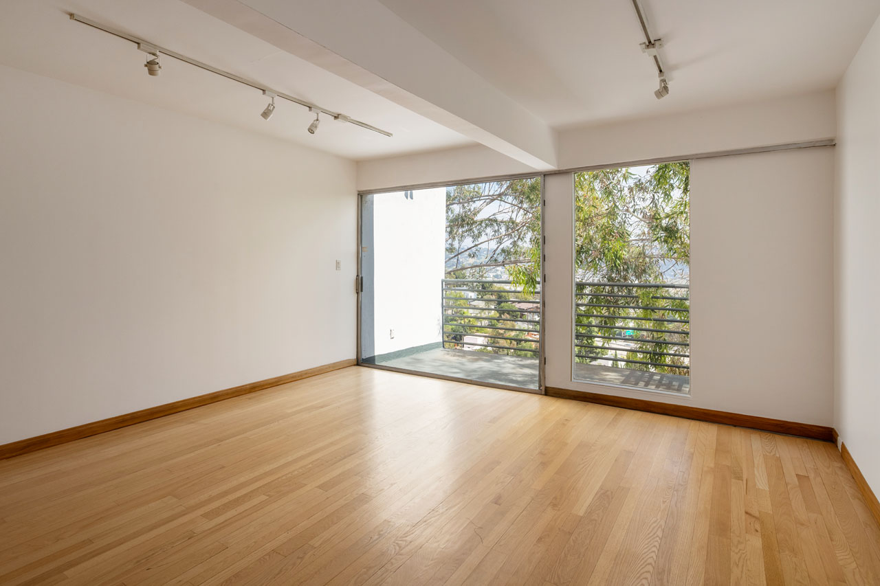 2330 & 2332 Silver Ridge Ave Silver Lake duplex for sale Tracy Do Real Estate