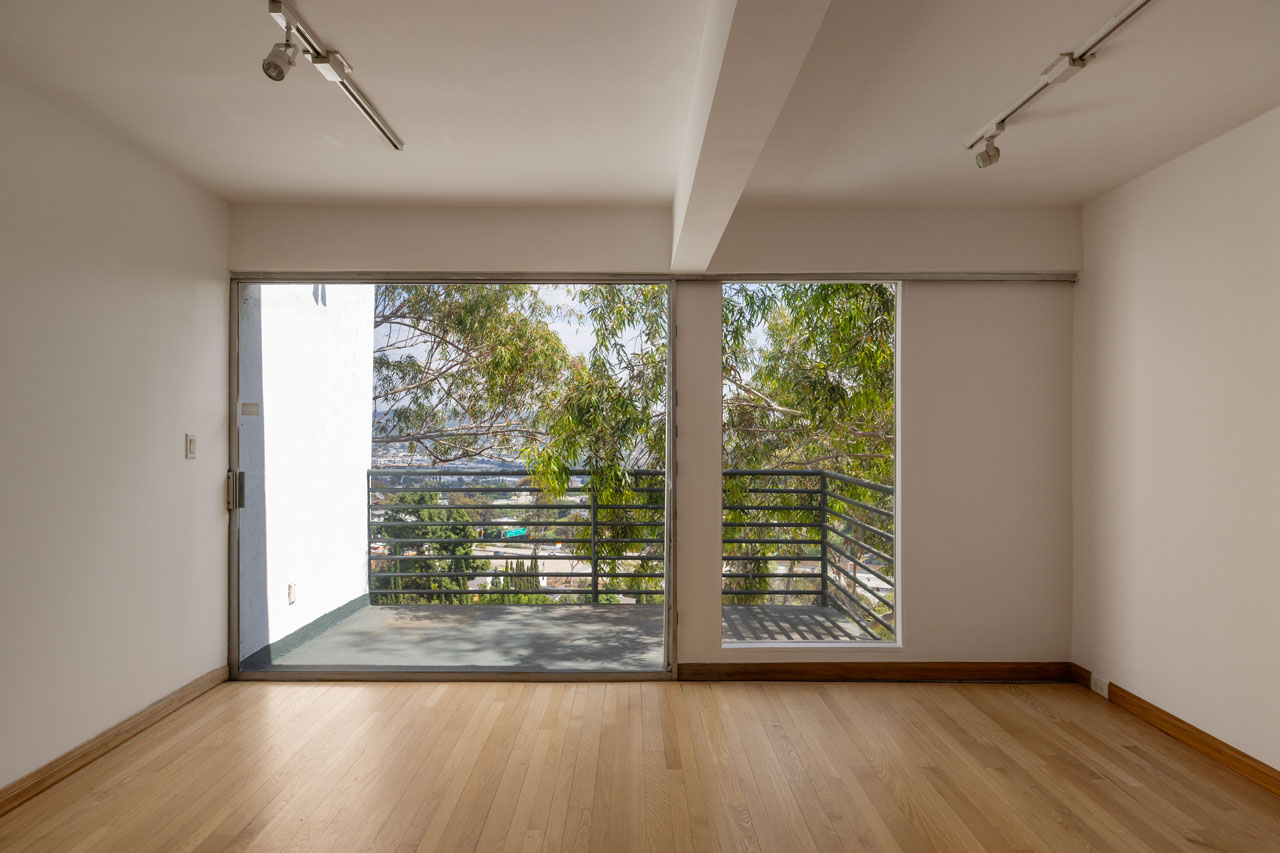 2330 & 2332 Silver Ridge Ave Silver Lake duplex for sale Tracy Do Real Estate