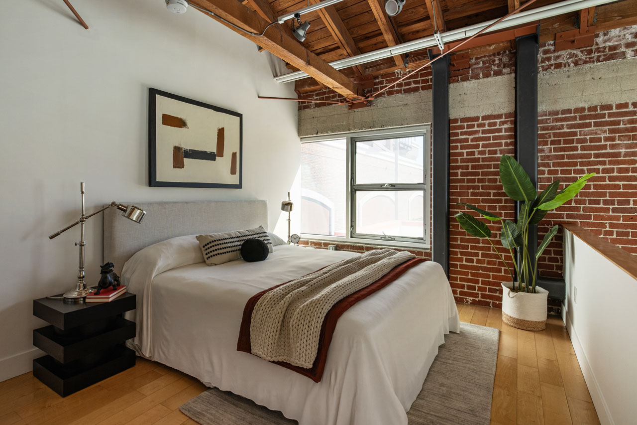 130 S Hewitt St #25 Arts District loft for sale Tracy Do Real Estate