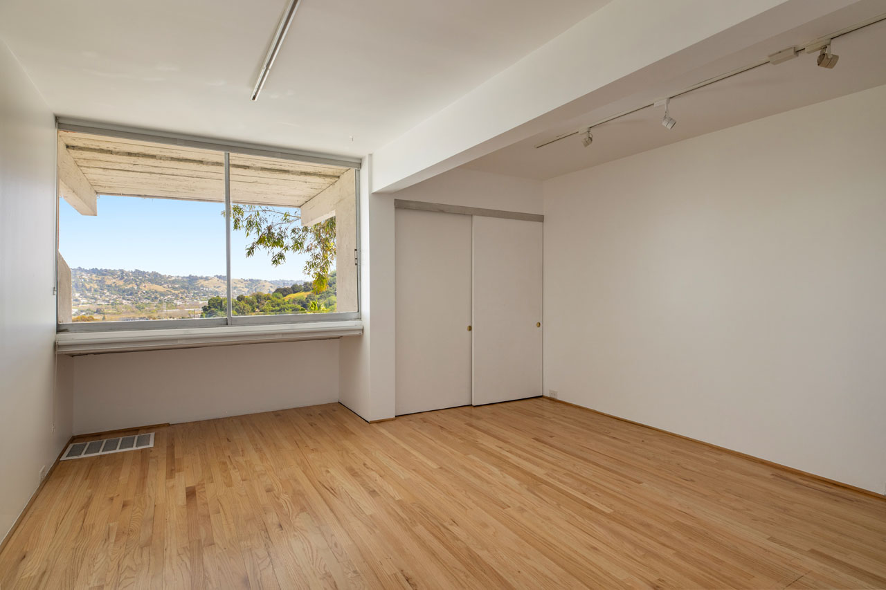 2330 & 2332 Silver Ridge Ave Silver Lake duplex for sale Tracy Do Real Estate