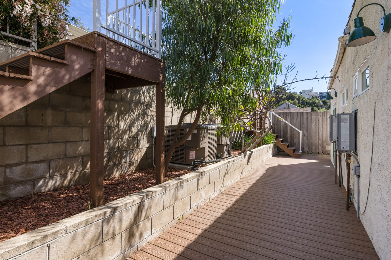 2822 & 2824 Johnston St Lincoln Heights Duplex for Sale Tracy Do Real Estate