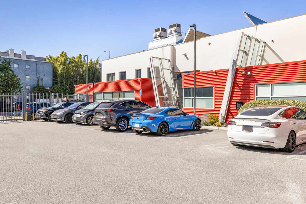 130 S Hewitt St #25 Arts District loft for sale Tracy Do Real Estate