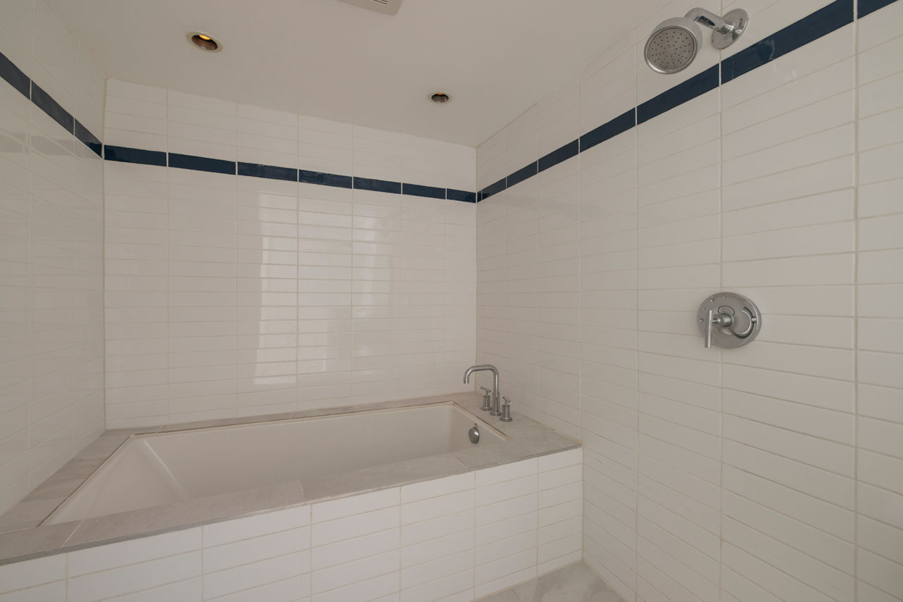 2330 & 2332 Silver Ridge Ave Silver Lake duplex for sale Tracy Do Real Estate