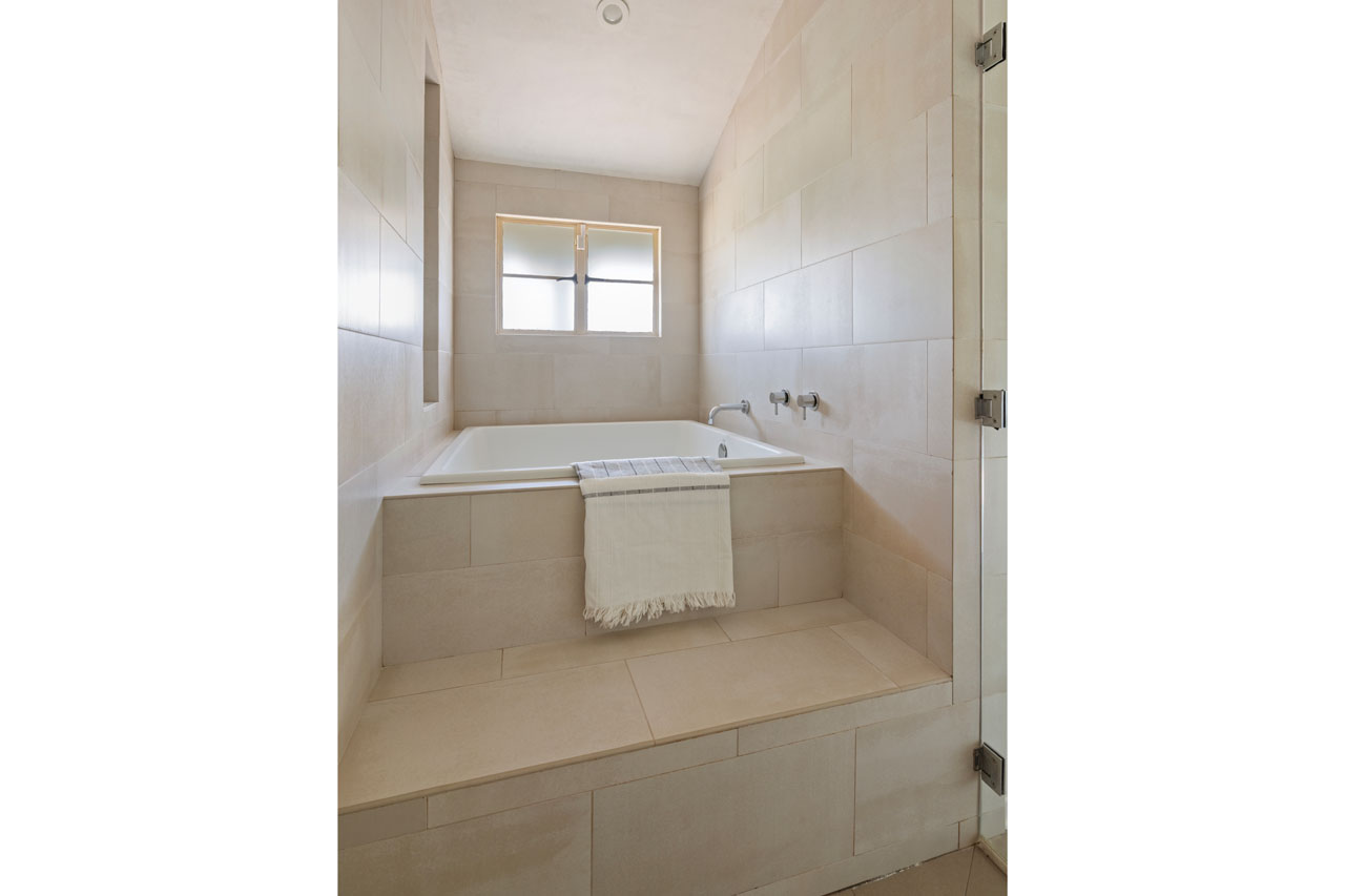 4426 Cromwell Ave Los Feliz home for sale Tracy Do Real Estate