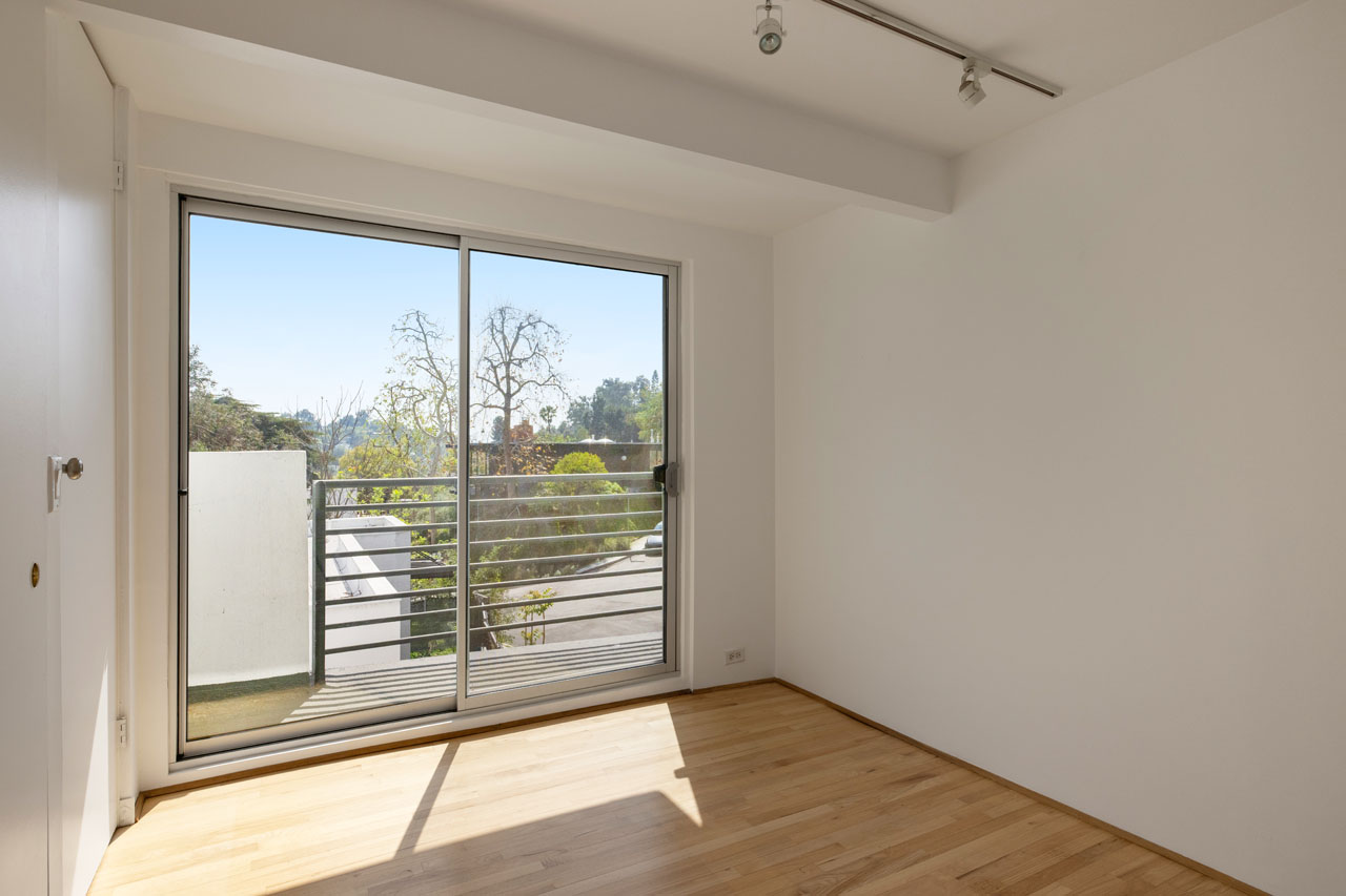 2330 & 2332 Silver Ridge Ave Silver Lake duplex for sale Tracy Do Real Estate