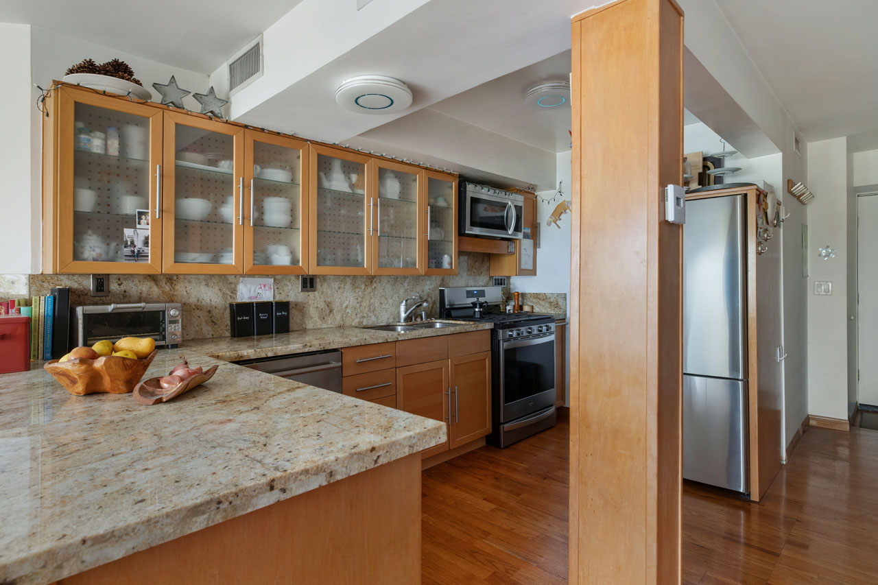 2330 & 2332 Silver Ridge Ave Silver Lake duplex for sale Tracy Do Real Estate