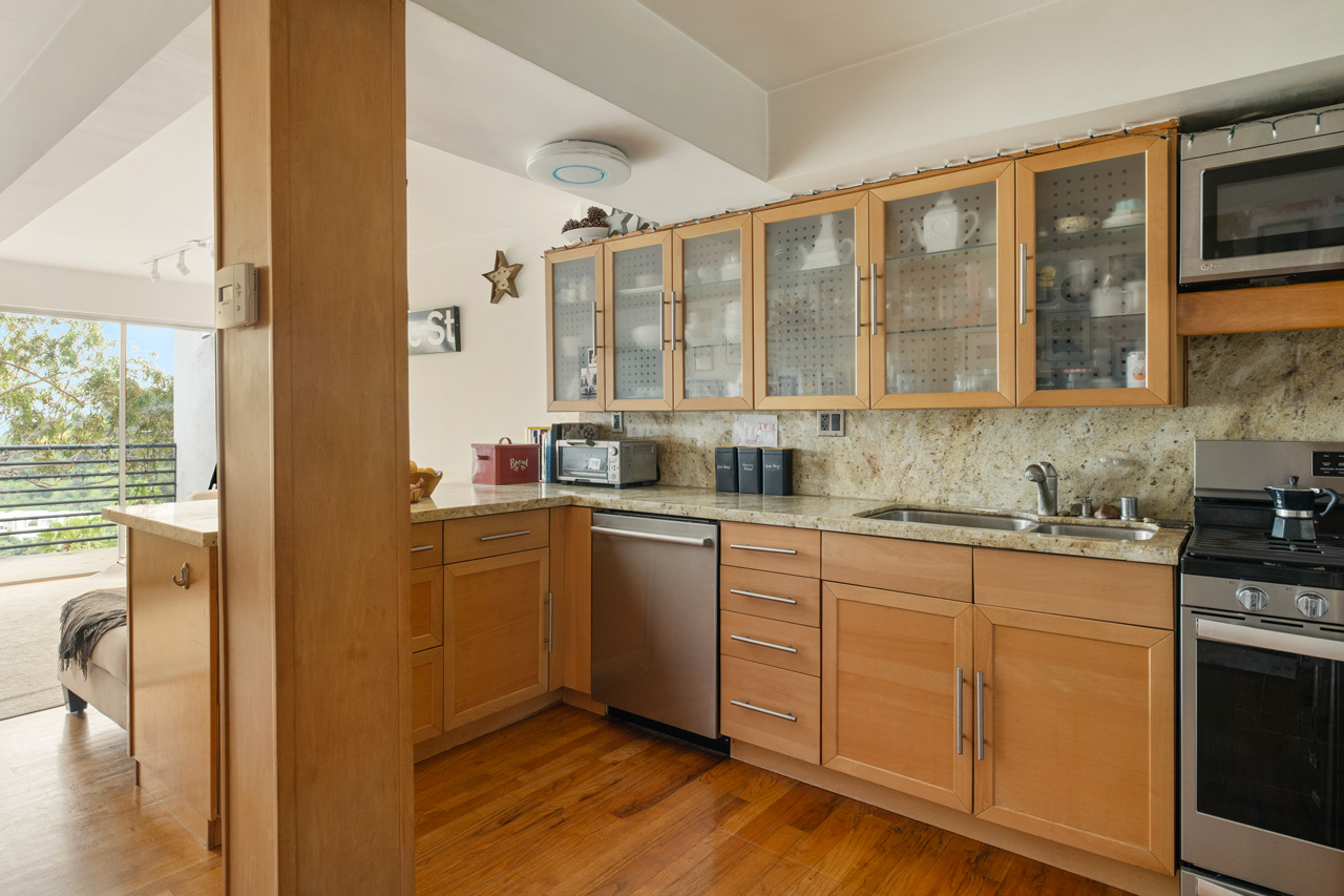 2330 & 2332 Silver Ridge Ave Silver Lake duplex for sale Tracy Do Real Estate