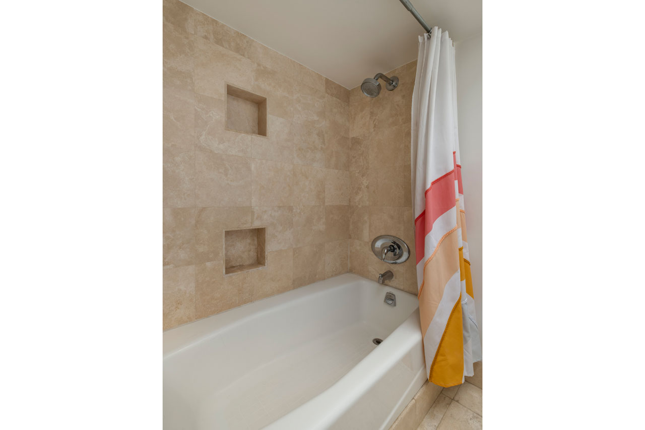 2330 & 2332 Silver Ridge Ave Silver Lake duplex for sale Tracy Do Real Estate