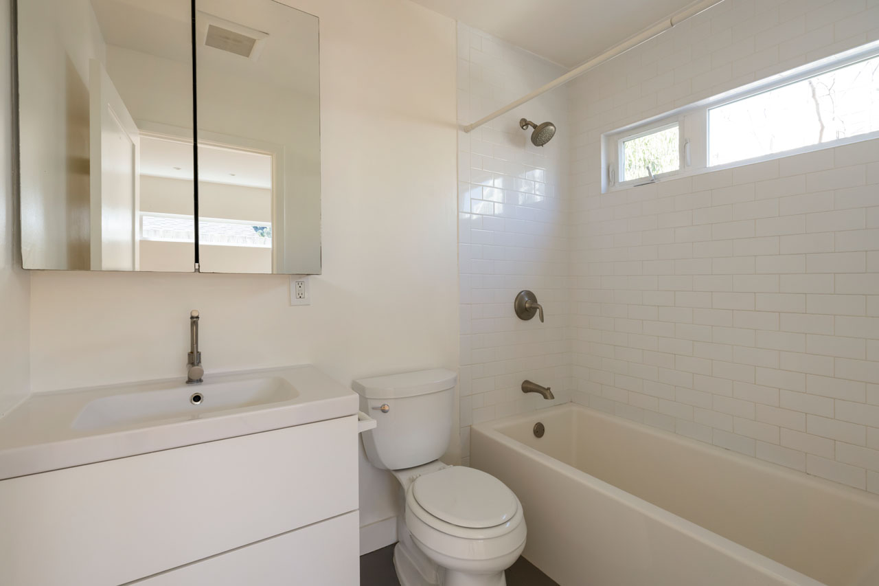 2822 & 2824 Johnston St Lincoln Heights Duplex for Sale Tracy Do Real Estate