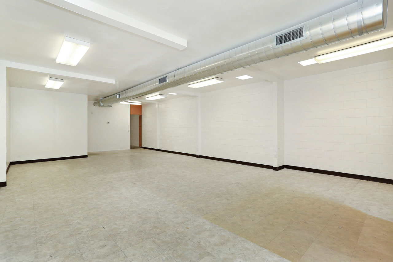 3401 Eagle Rock Blvd Commercial Building for Sale Tracy Do Real Estate