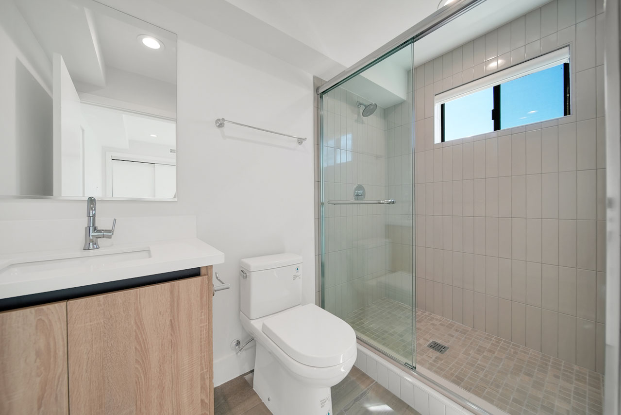 408 1/2 Kenmore Ave East Hollywood contemporary townhouse for lease Tracy Do Real Estate