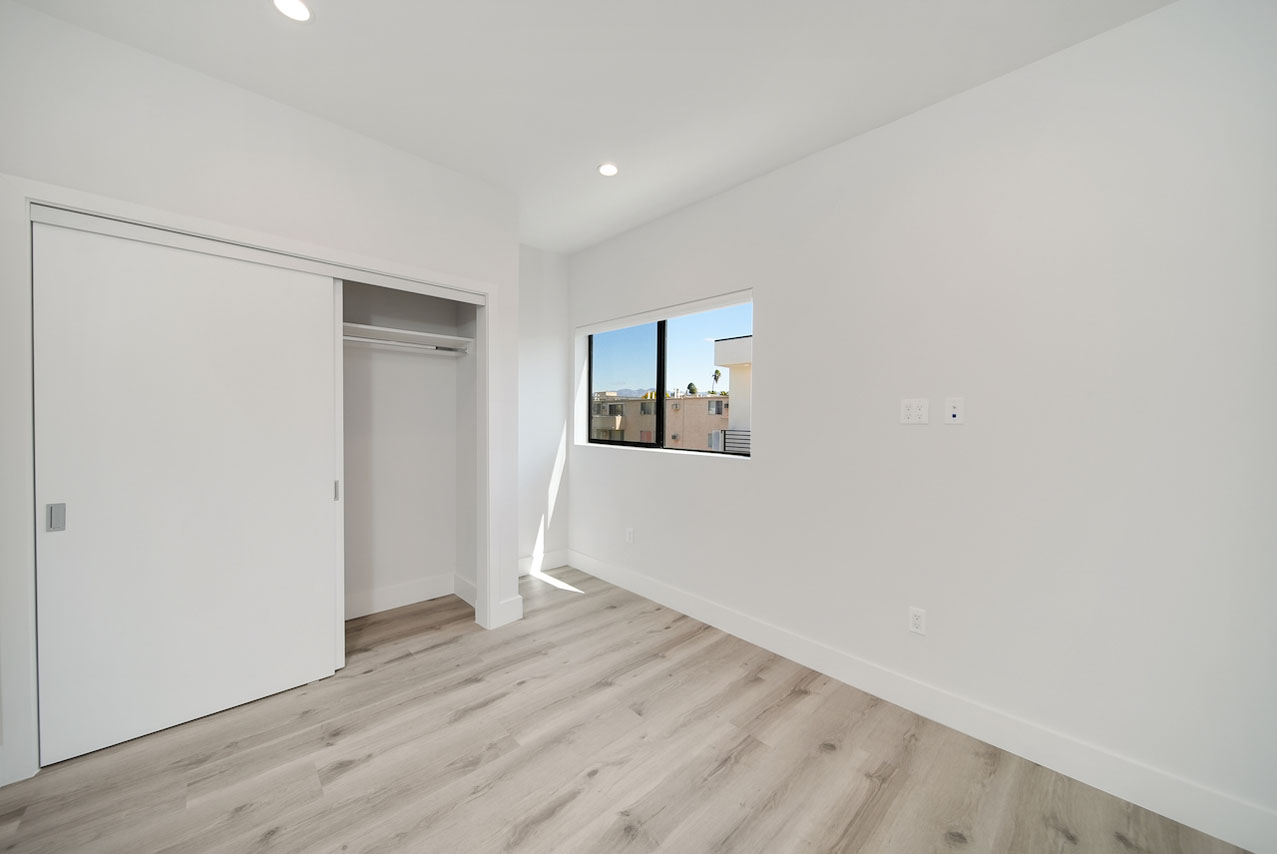 408 1/2 Kenmore Ave East Hollywood contemporary townhouse for lease Tracy Do Real Estate