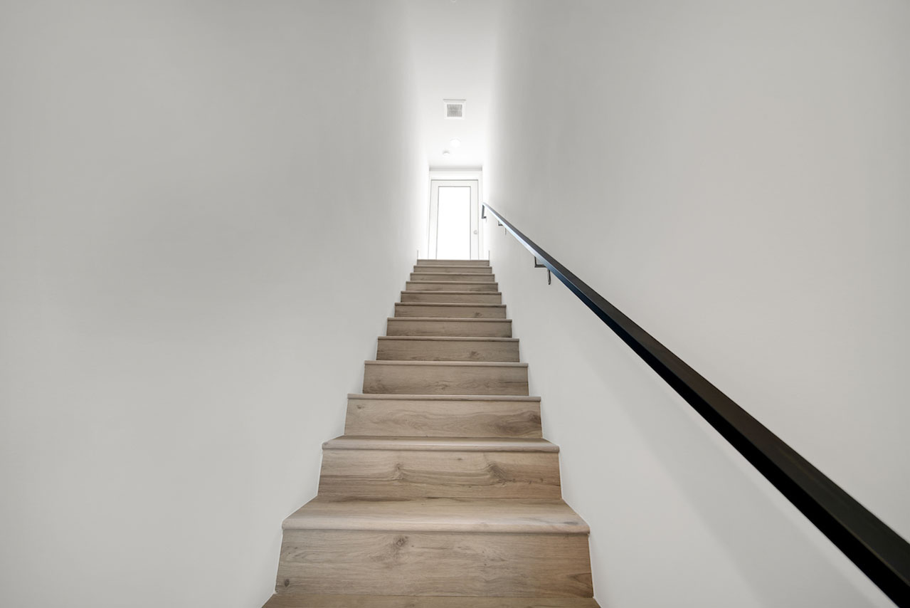 408 1/2 Kenmore Ave East Hollywood contemporary townhouse for lease Tracy Do Real Estate