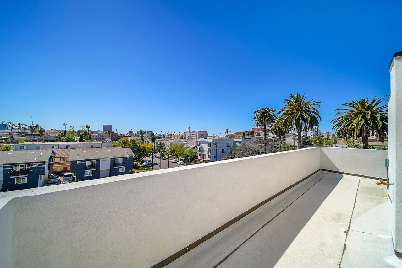 408 1/2 Kenmore Ave East Hollywood contemporary townhouse for lease Tracy Do Real Estate