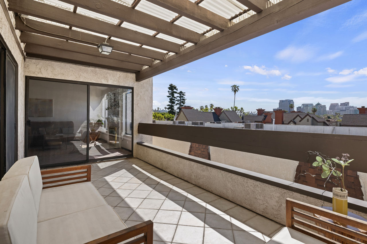 1325 Valley View Rd #304 Glendale Condo for Sale Tracy Do Real Estate