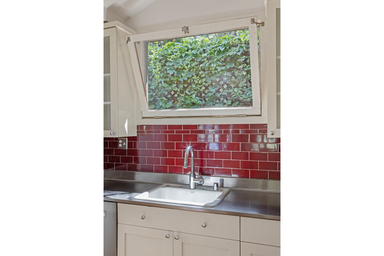 1448 Angelus Ave Silver Lake Bungalow home for lease Tracy Do Real Estate