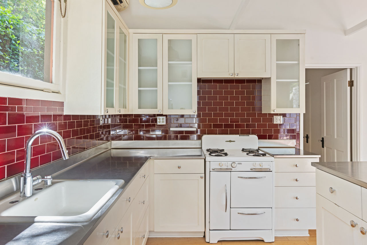 1448 Angelus Ave Silver Lake Bungalow home for lease Tracy Do Real Estate