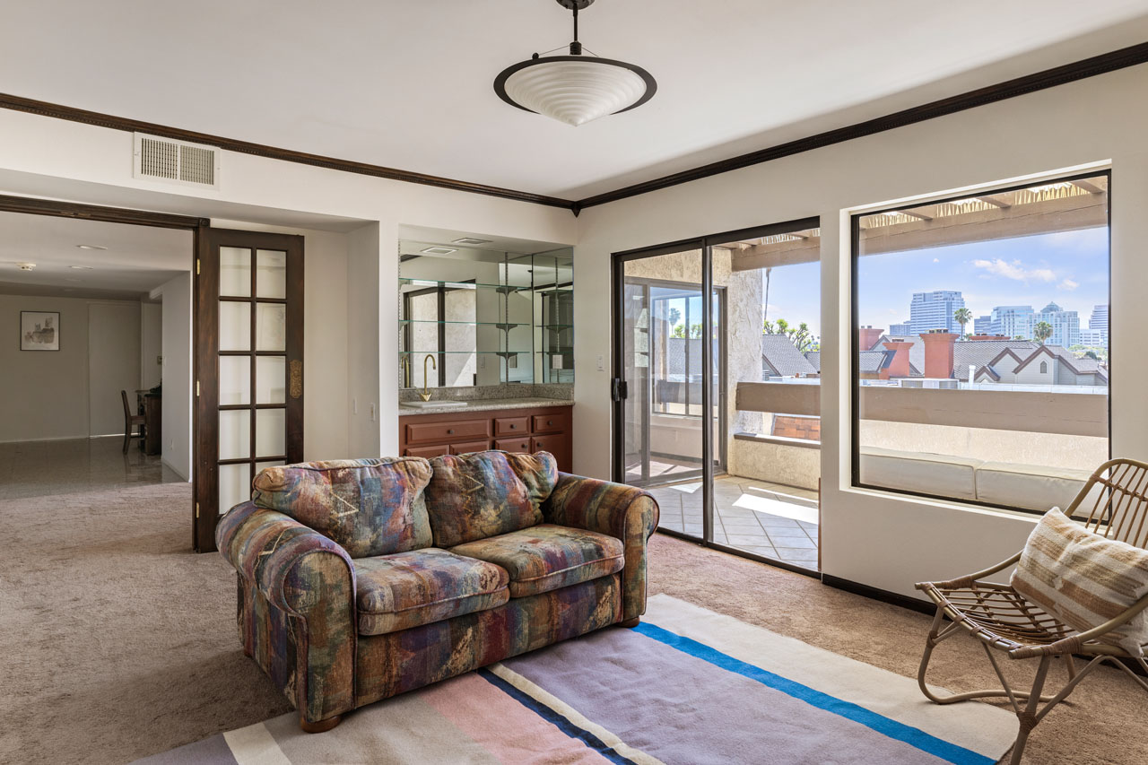 1325 Valley View Rd #304 Glendale Condo for Sale Tracy Do Real Estate