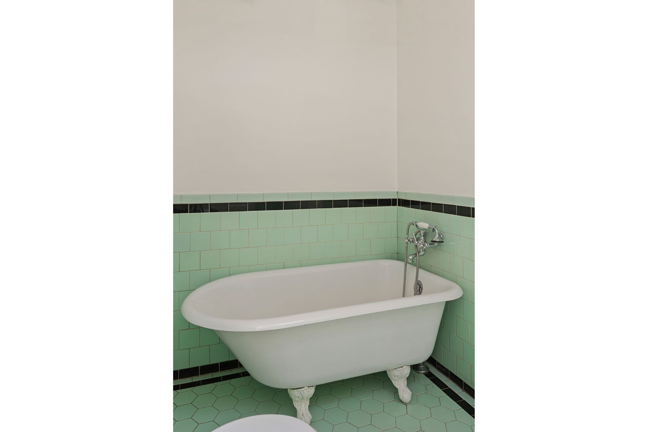 1448 Angelus Ave Silver Lake Bungalow home for lease Tracy Do Real Estate