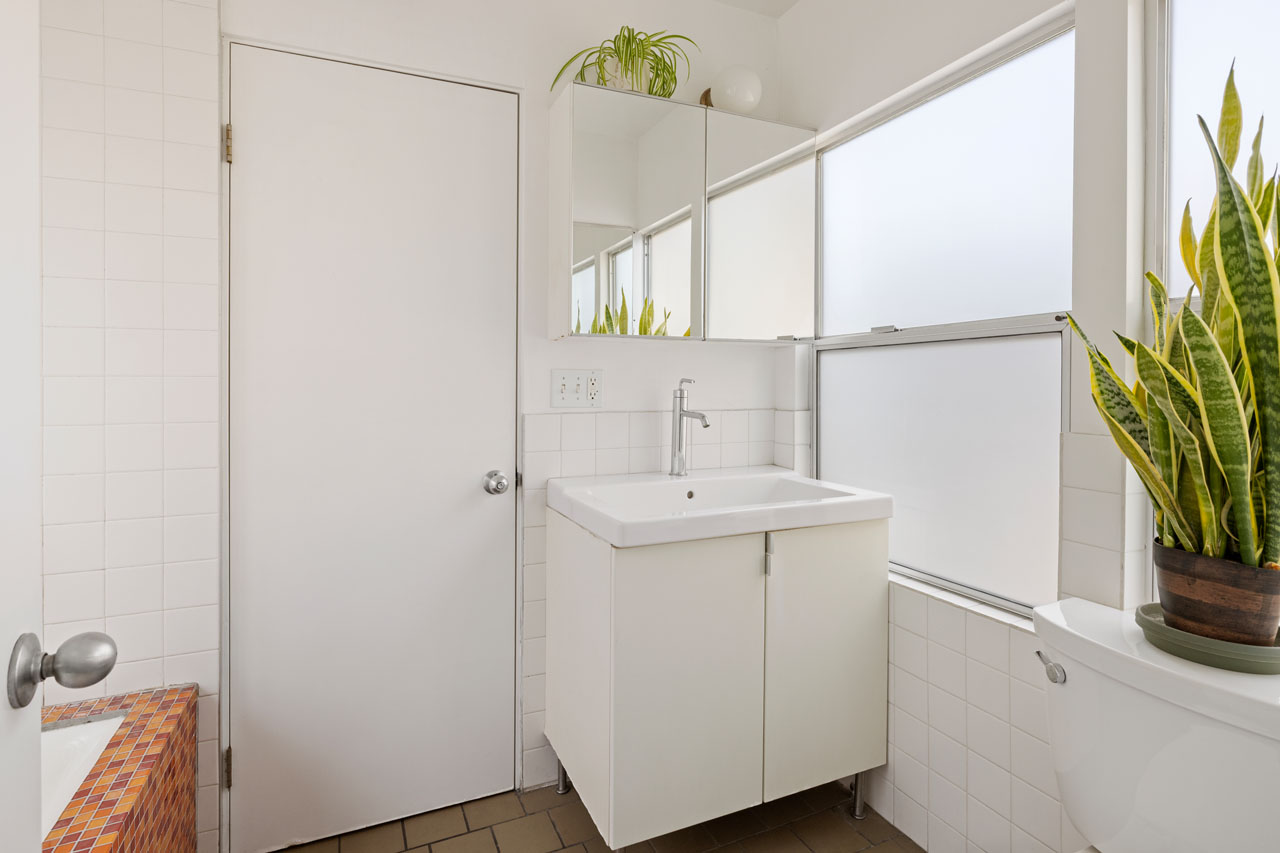 977 Chung King Rd Chinatown Mixed-use commercial property for sale Tracy Do Real Estate