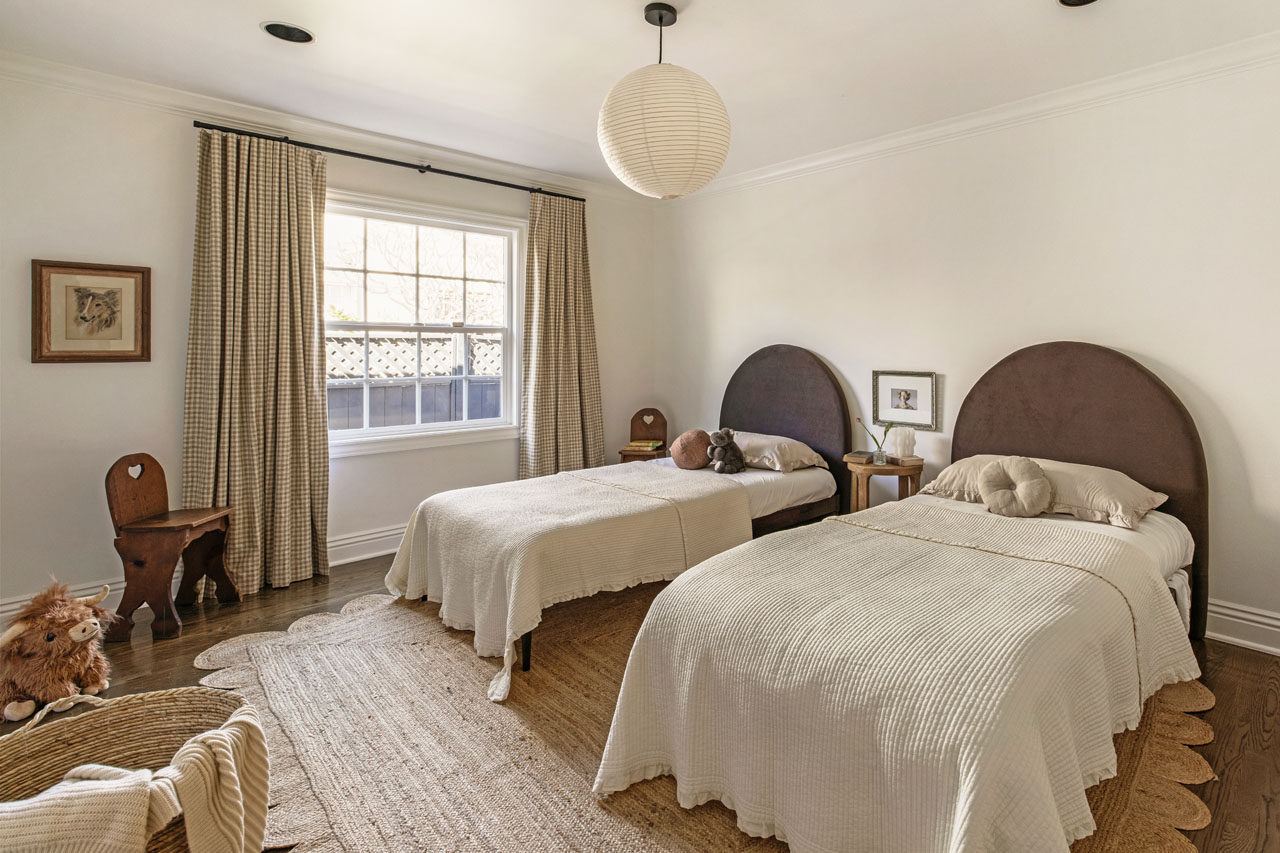 3712 S Muirfield Rd Crenshaw Manor home for Sale Tracy Do Real Estate