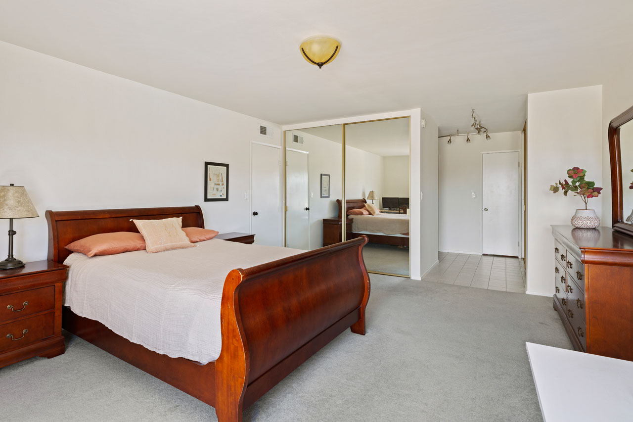 1325 Valley View Rd #304 Glendale Condo for Sale Tracy Do Real Estate