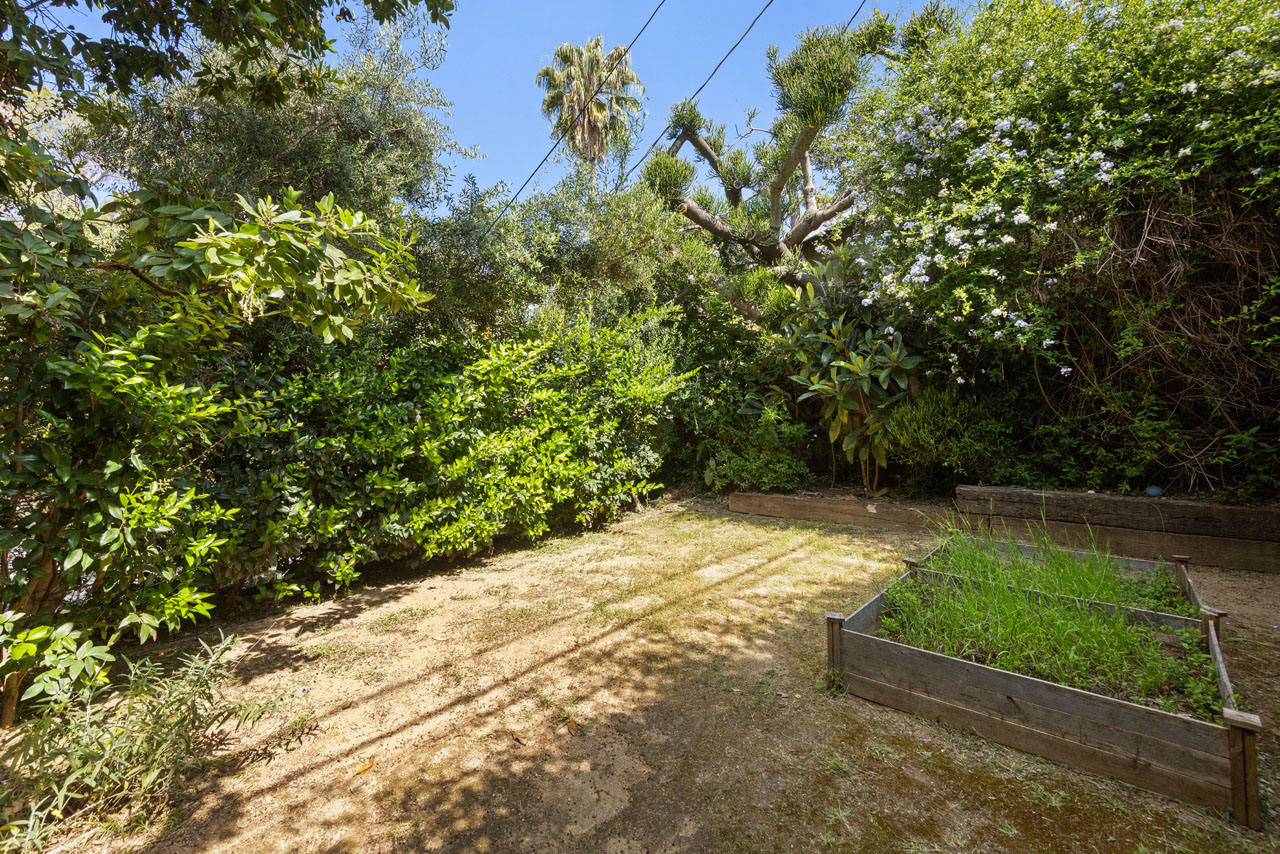 1448 Angelus Ave Silver Lake Bungalow home for lease Tracy Do Real Estate