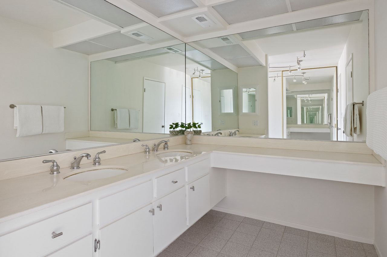 1325 Valley View Rd #304 Glendale Condo for Sale Tracy Do Real Estate