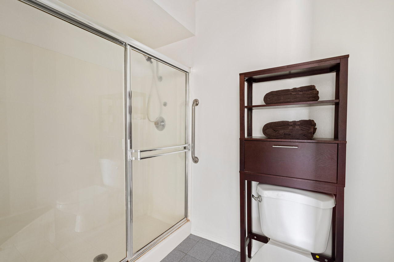 1325 Valley View Rd #304 Glendale Condo for Sale Tracy Do Real Estate