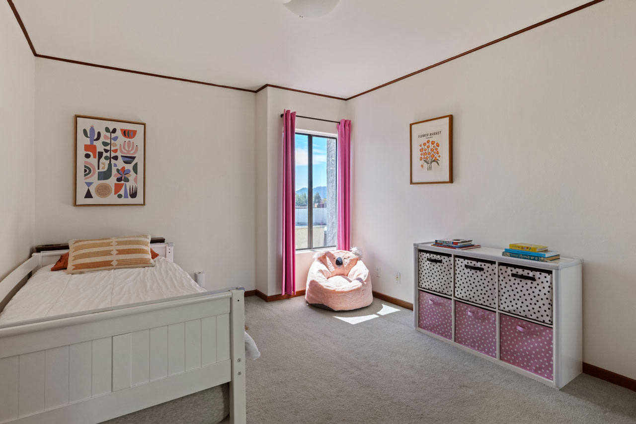 1325 Valley View Rd #304 Glendale Condo for Sale Tracy Do Real Estate