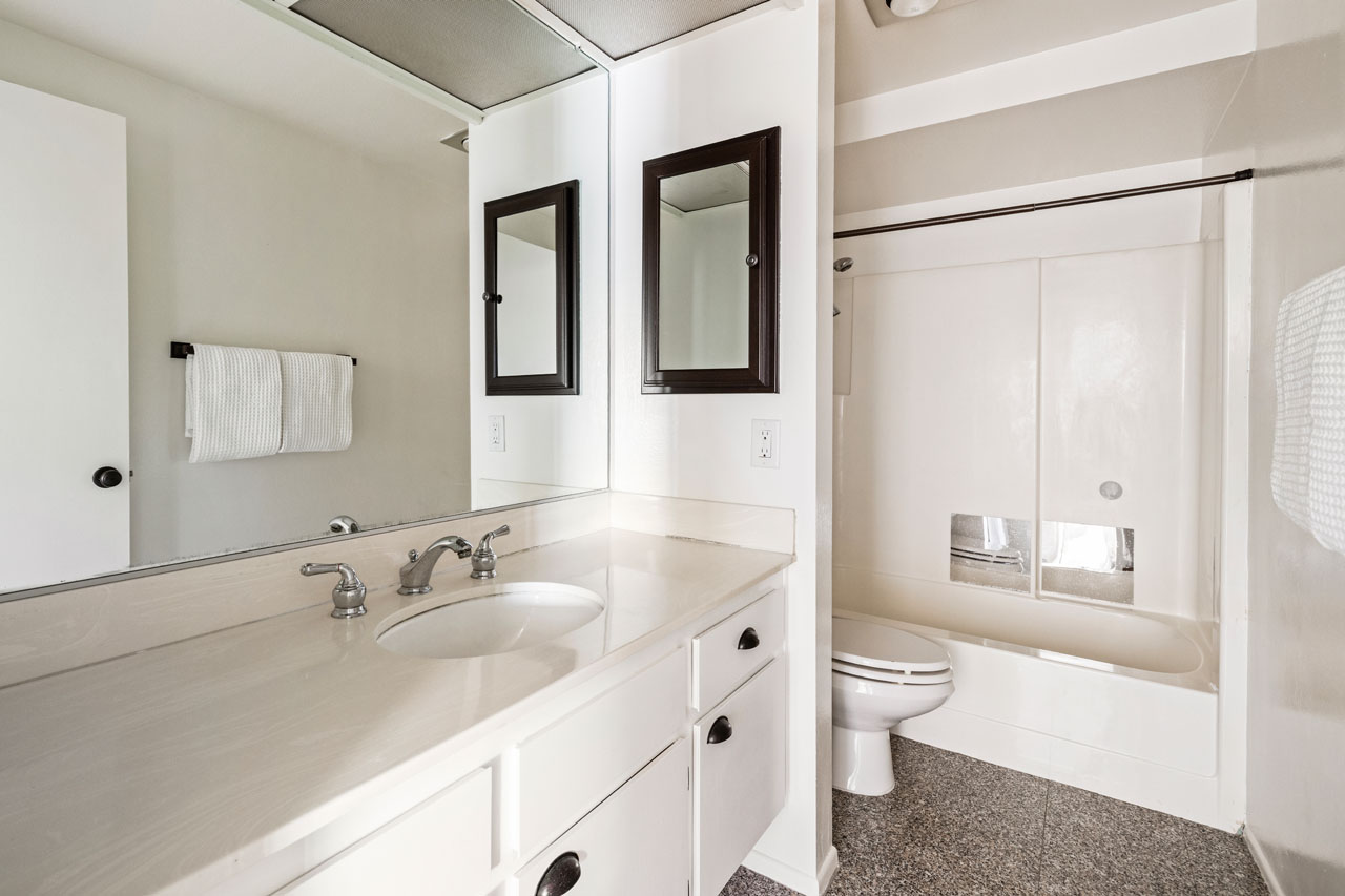 1325 Valley View Rd #304 Glendale Condo for Sale Tracy Do Real Estate