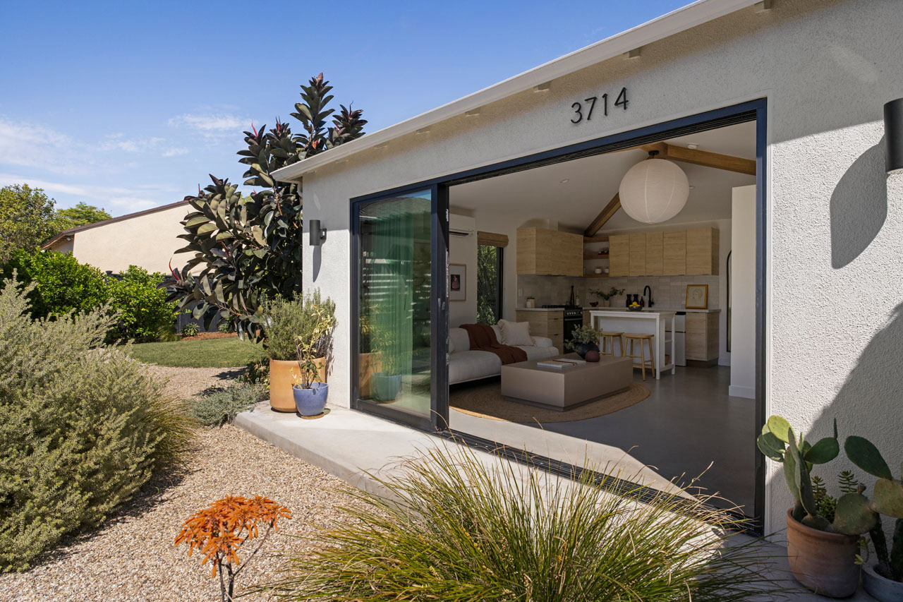 3712 S Muirfield Rd Crenshaw Manor home for Sale Tracy Do Real Estate