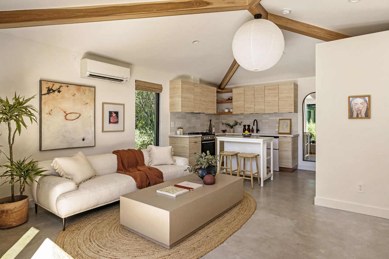 3712 S Muirfield Rd Crenshaw Manor home for Sale Tracy Do Real Estate