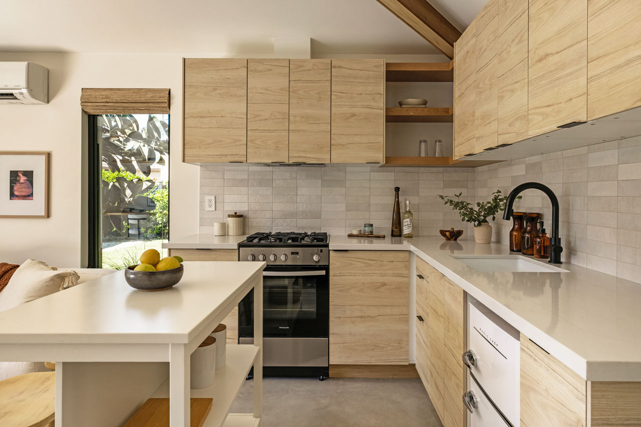 3712 S Muirfield Rd Crenshaw Manor home for Sale Tracy Do Real Estate