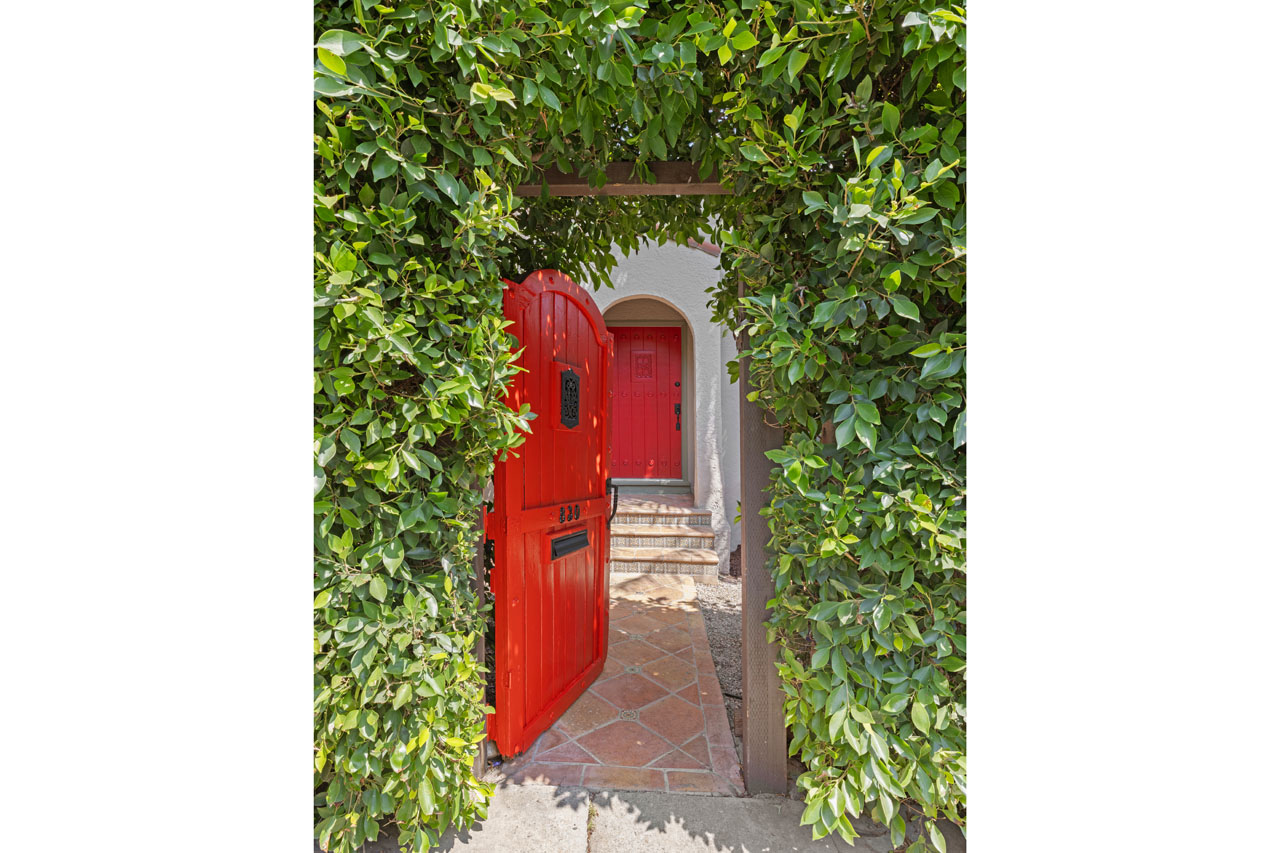830 & 832 Robinson St Silver Lake Home for Sale Tracy Do Real Estate