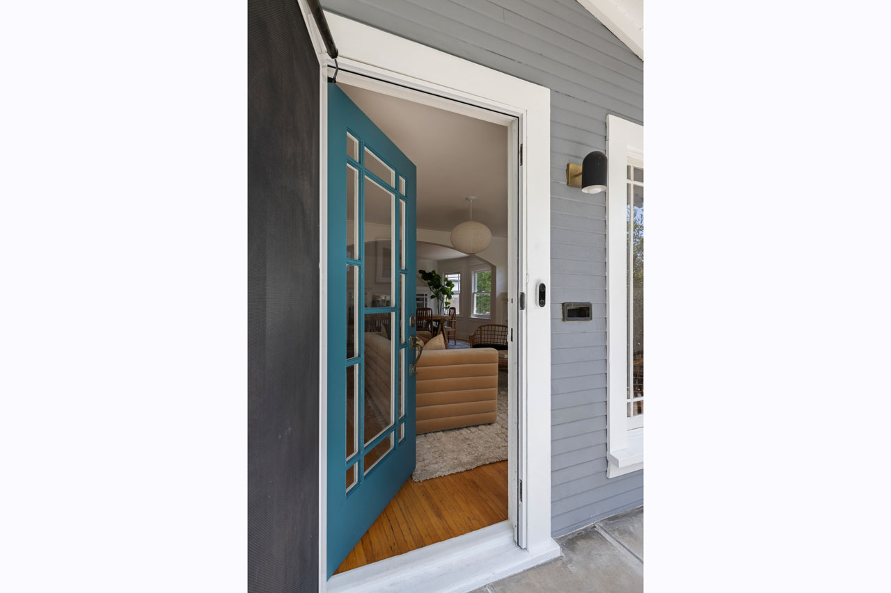 2938 Virginia Rd West Adams home for Sale Tracy Do Real Estate