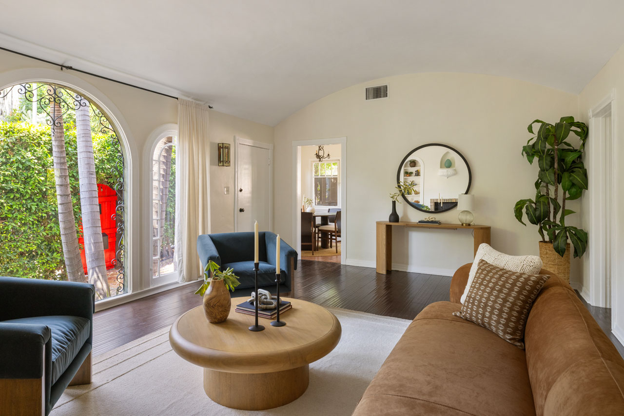 830 & 832 Robinson St Silver Lake Home for Sale Tracy Do Real Estate