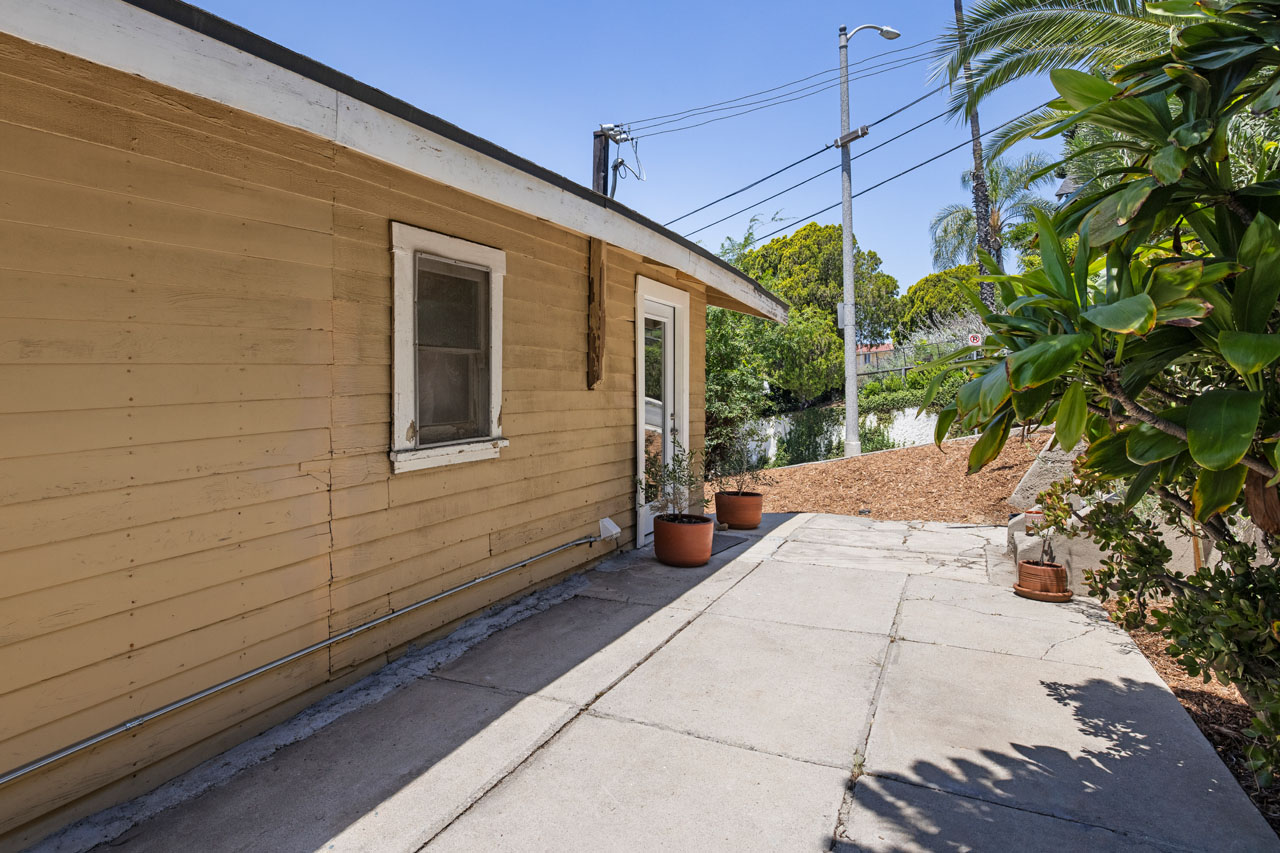 3010 Minnesota St & 2618 Johnston St Lincoln Heights Dupplex for Sale Tracy Do Real Estate