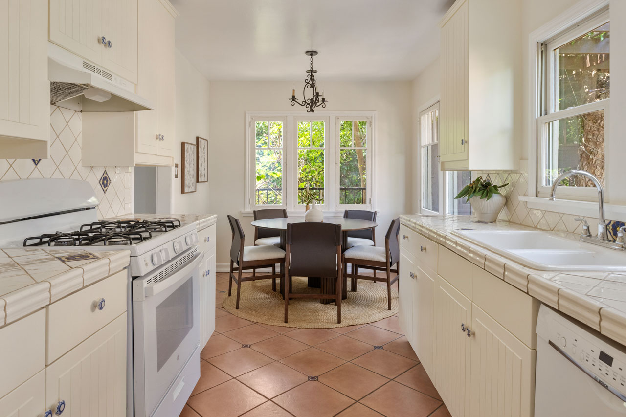 830 & 832 Robinson St Silver Lake Home for Sale Tracy Do Real Estate