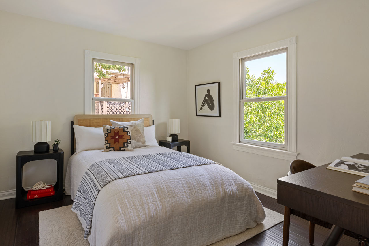 830 & 832 Robinson St Silver Lake Home for Sale Tracy Do Real Estate