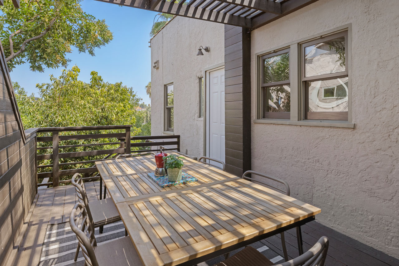 830 & 832 Robinson St Silver Lake Home for Sale Tracy Do Real Estate